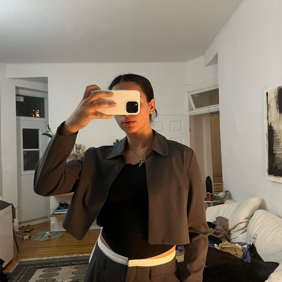 Grey Oak+Fort Cropped Blazer with clasps - Picture 4 of 6